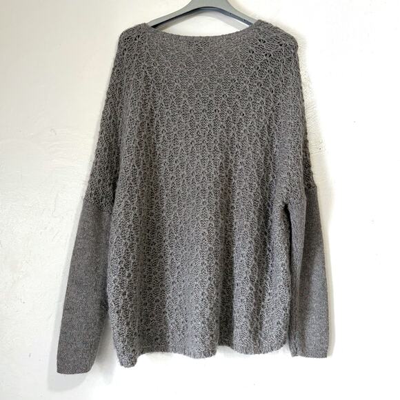 EILEEN FISHER 100% Baby Alpaca Soft Scoop Neckline Sweater in Gray Size L - Picture 3 of 13